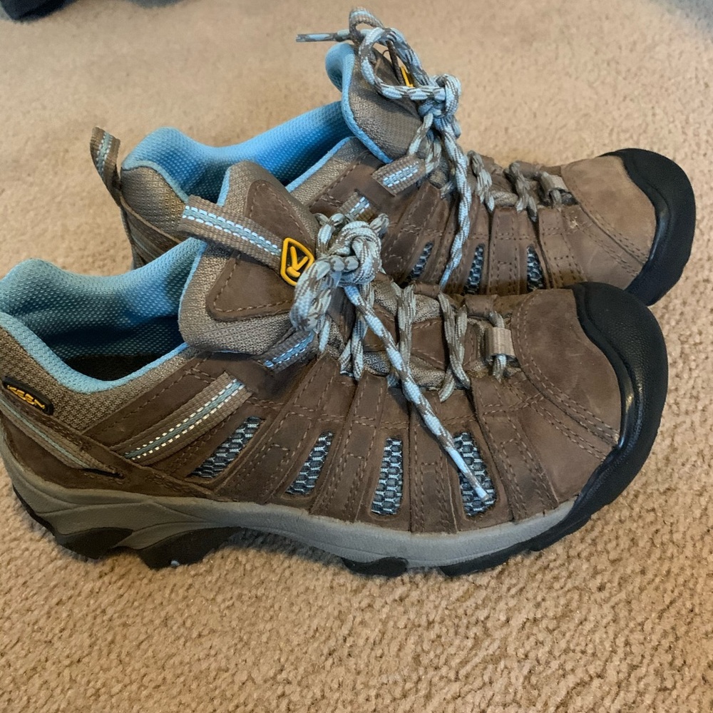 Women’s keens